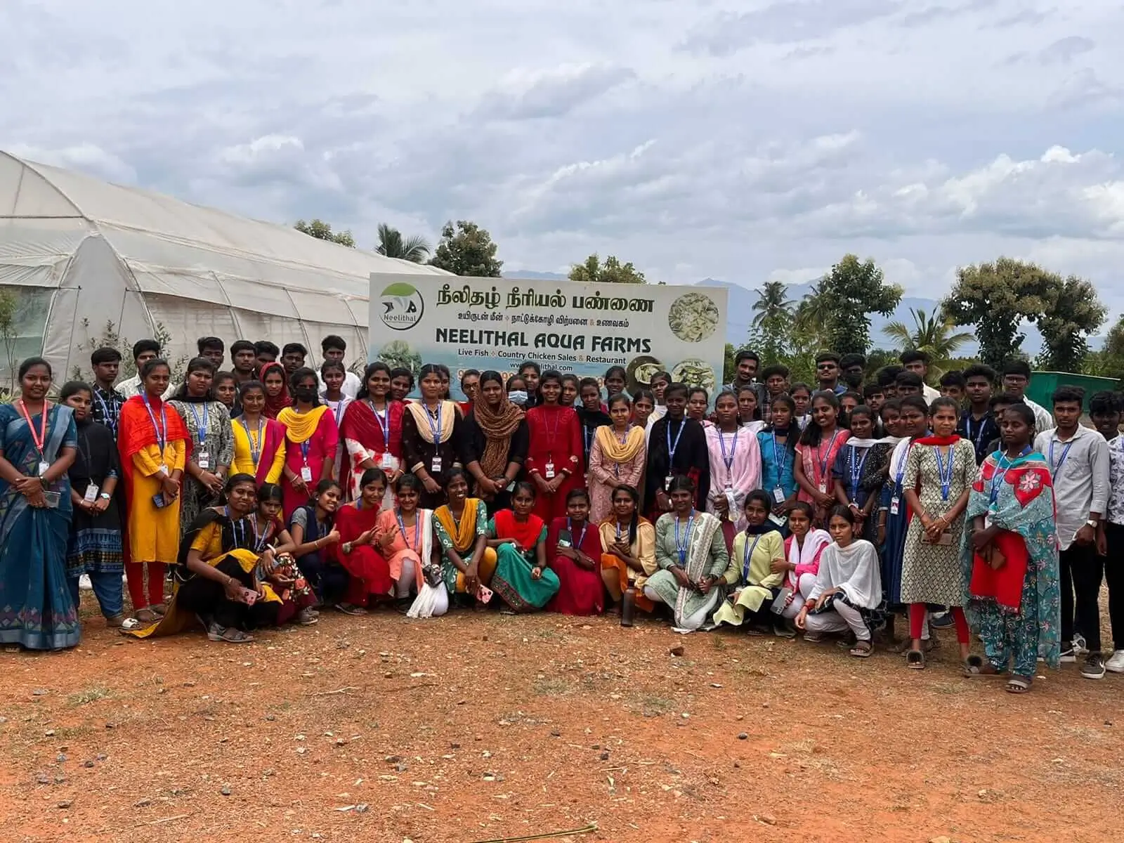 Aquaponics Training session with students 0